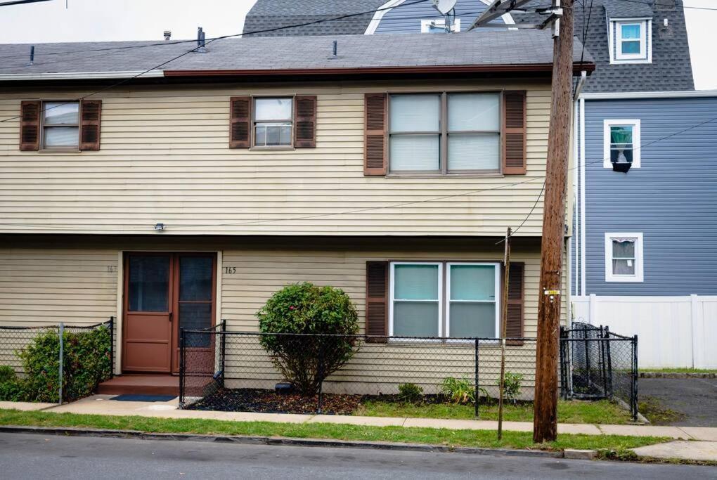 Great 2 Bedroom Condo,Free Parking,Easy Commute. Irvington Eksteriør billede